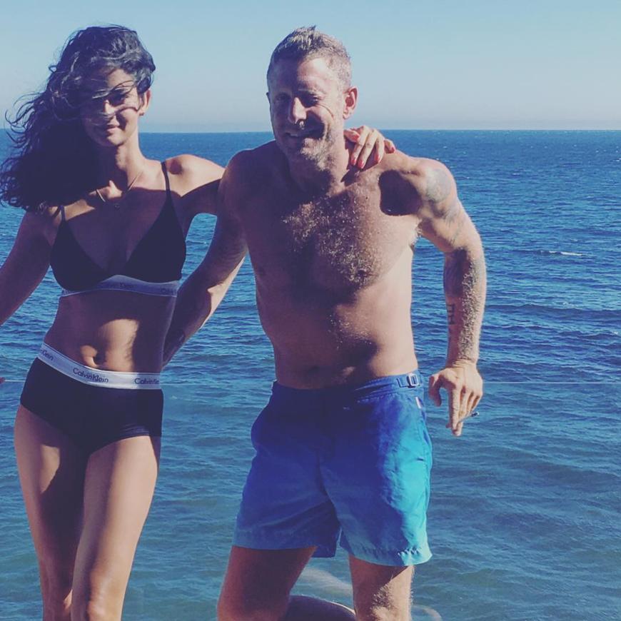 Shermine Shahrivar war bereits mit einigen Promis liiert: So gehörten die Schauspieler Ralf Bauer, Thomas Kretschmann und Xavier Samuel sowie Designer Martin Klossek zu ihren berühmten Freunden. Mit Letzterm hat sie eine Tochter, die 2013 zur Welt kam. Im selben Jahr trennten sich Klossek und Shahrivar allerdings wieder.