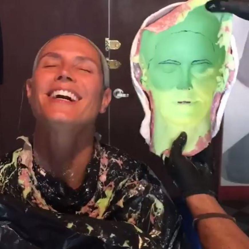Was hat sich die Kostüm-Queen Heidi Klum wohl für Halloween 2016 ausgedacht?