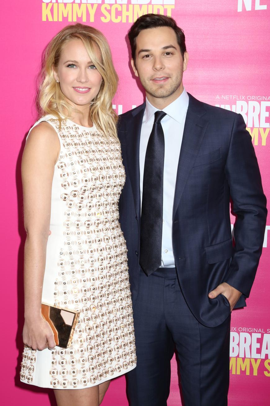 Anna Camp und Sykalr Astin haben geheiratet.