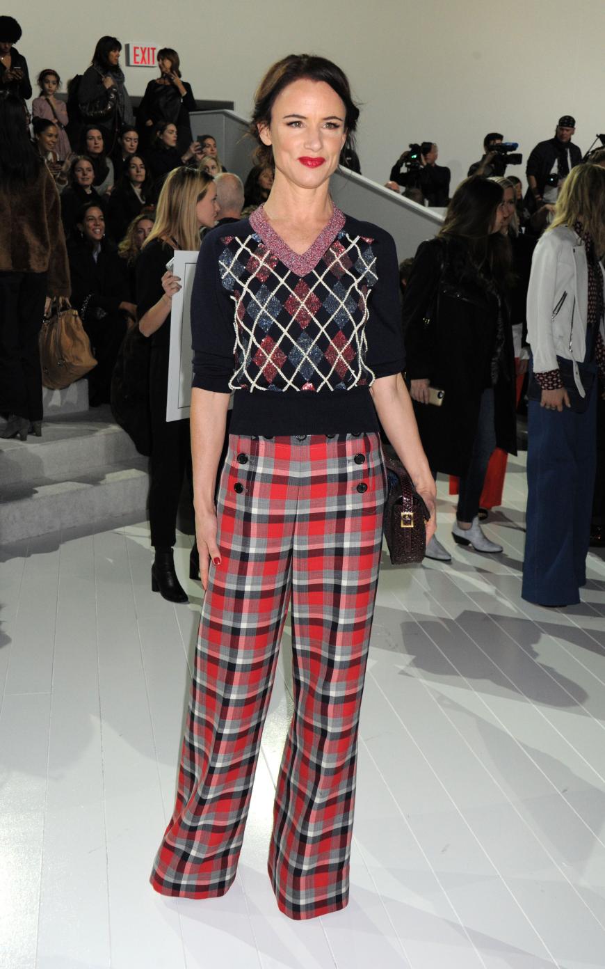 Juliette Lewis gibt volle Karo-Power bei Marc Jacobs.