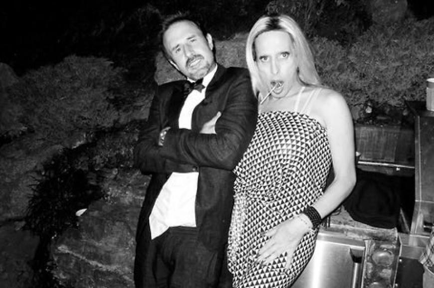 Erst gestern war die Nachricht über den Todes von Alexis Arquette öffentlich geworden. Ihr Bruder David Arquette veröffentlichte bei Twitter ein gemeinsames Foto mit seiner Schwester.
