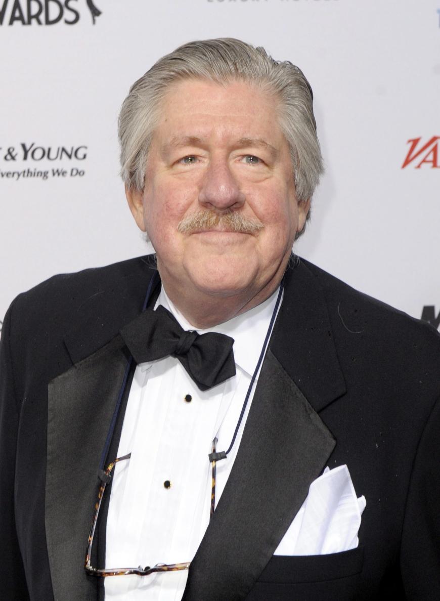 Edward Herrmann verstarb im Dezember 2014 an den Folgen eines Gehirntumors und stirbt auch beim