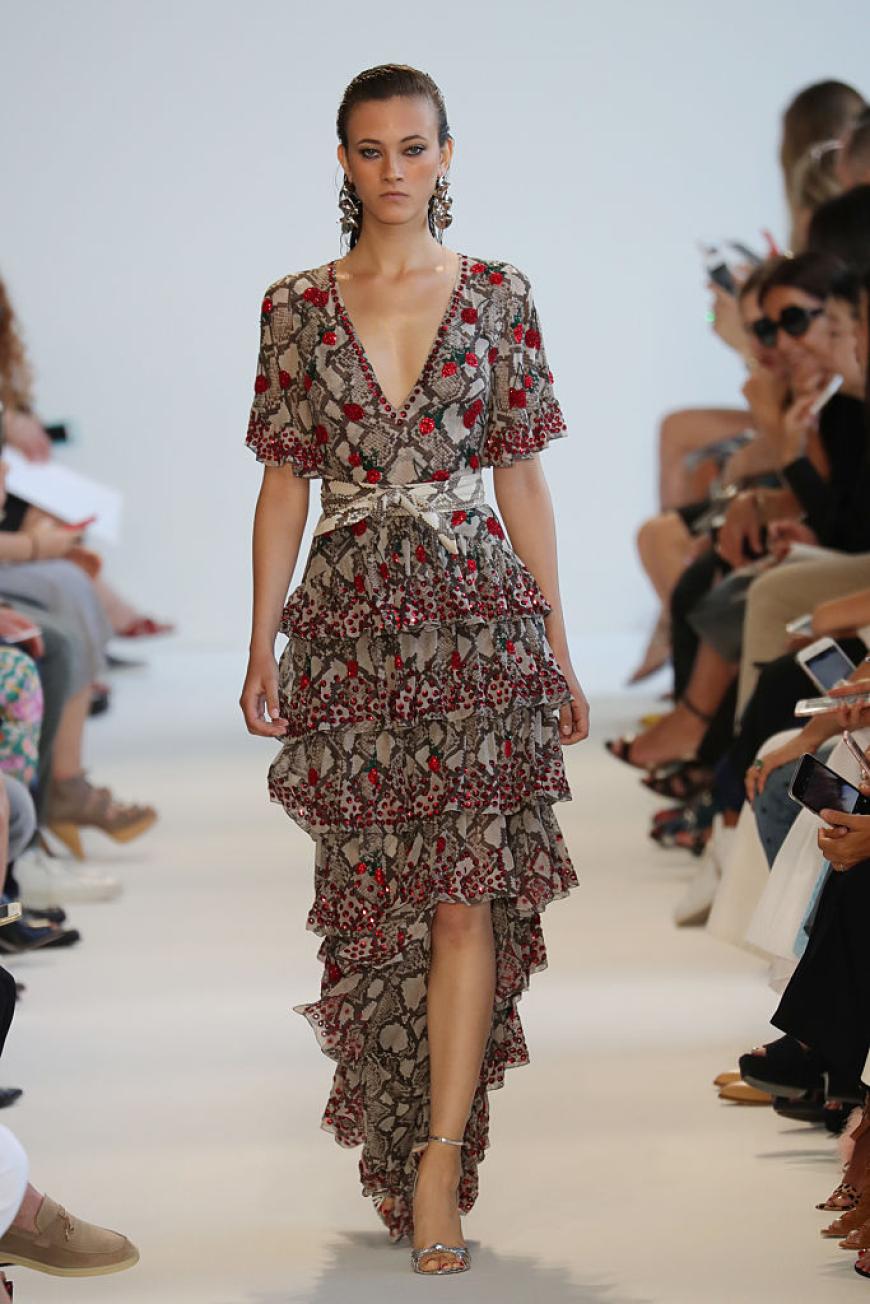 In diesem Volant-Kleid würden wir wohl jeder Flamenco-Tänzerin Konkurrenz machen.