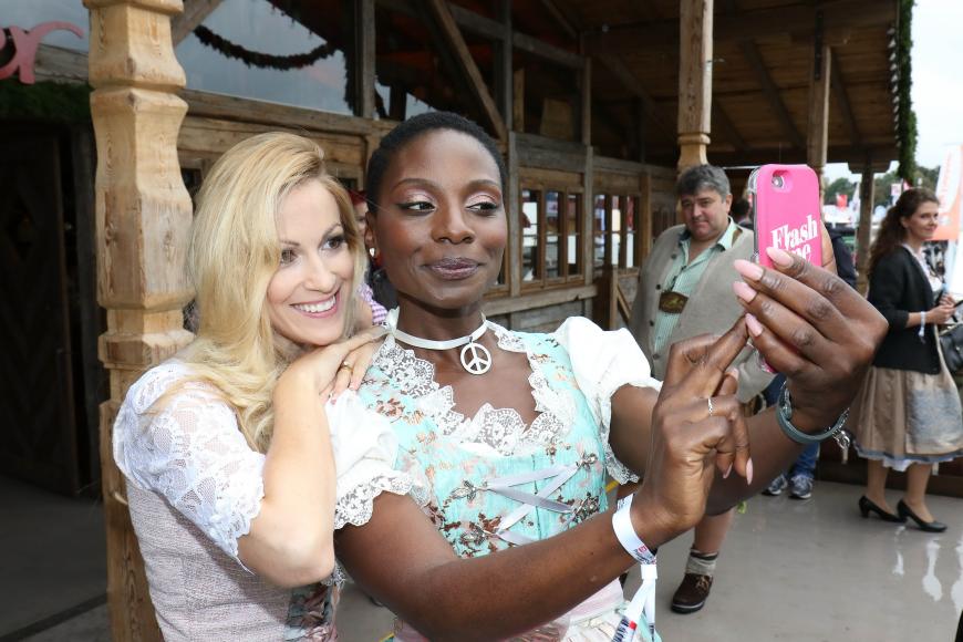 Selfie-Time! Andrea Kaiser und Nikeata Thompson