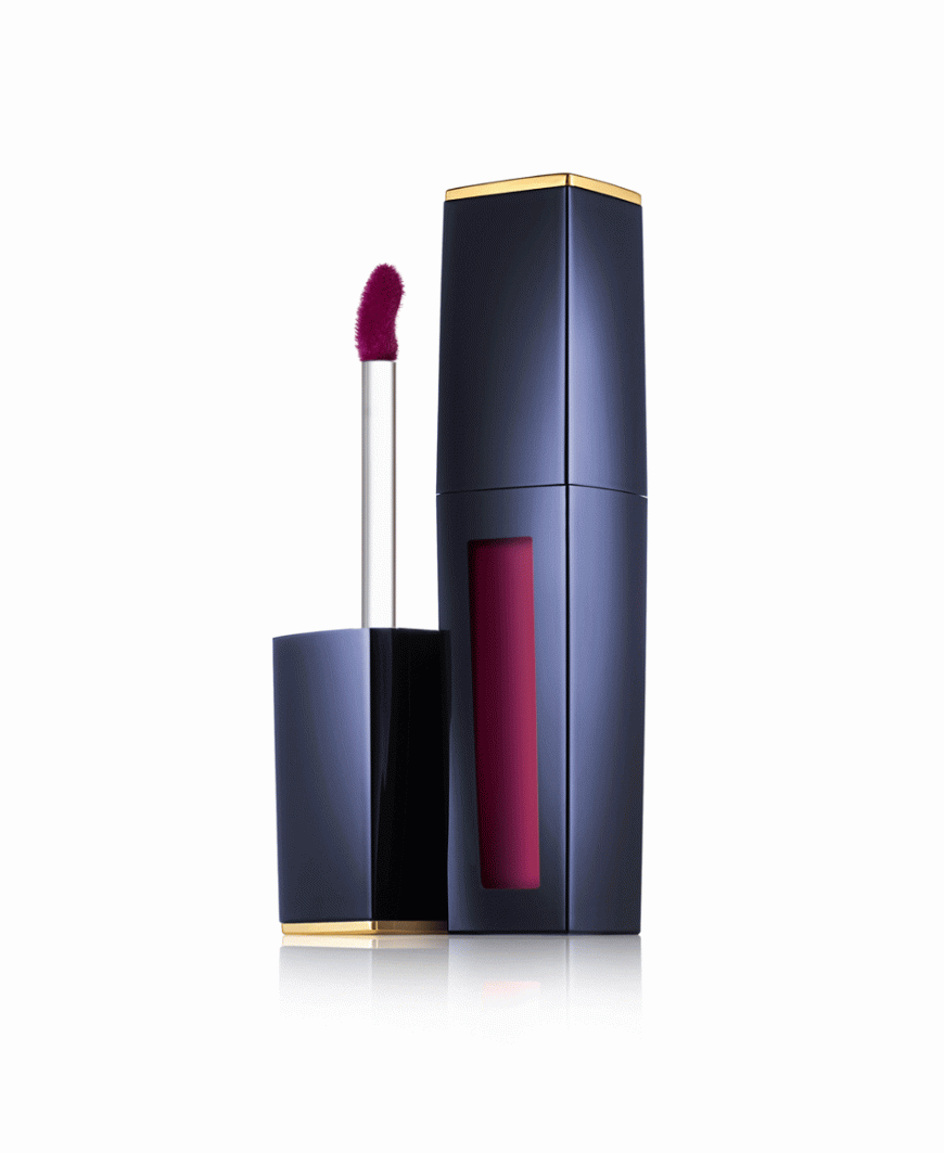 Matt „Liquid Lip Potion“ von Estée Lauder, in „True Liar“ ca. 33 Euro