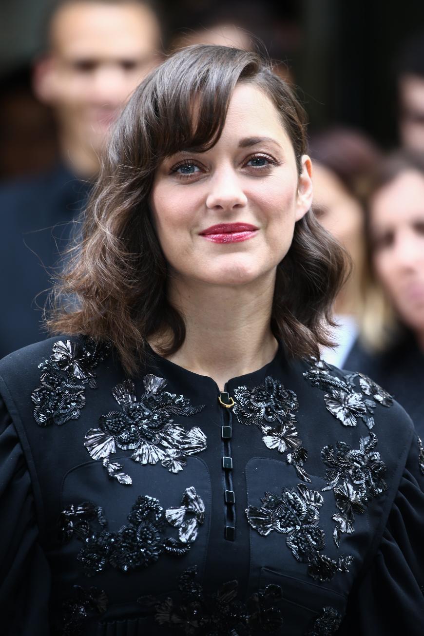 Marion Cotillard bezieht Stellung zu den Gerüchten um eine Affäre mit Brad Pitt und ihre Schwangerschaft.