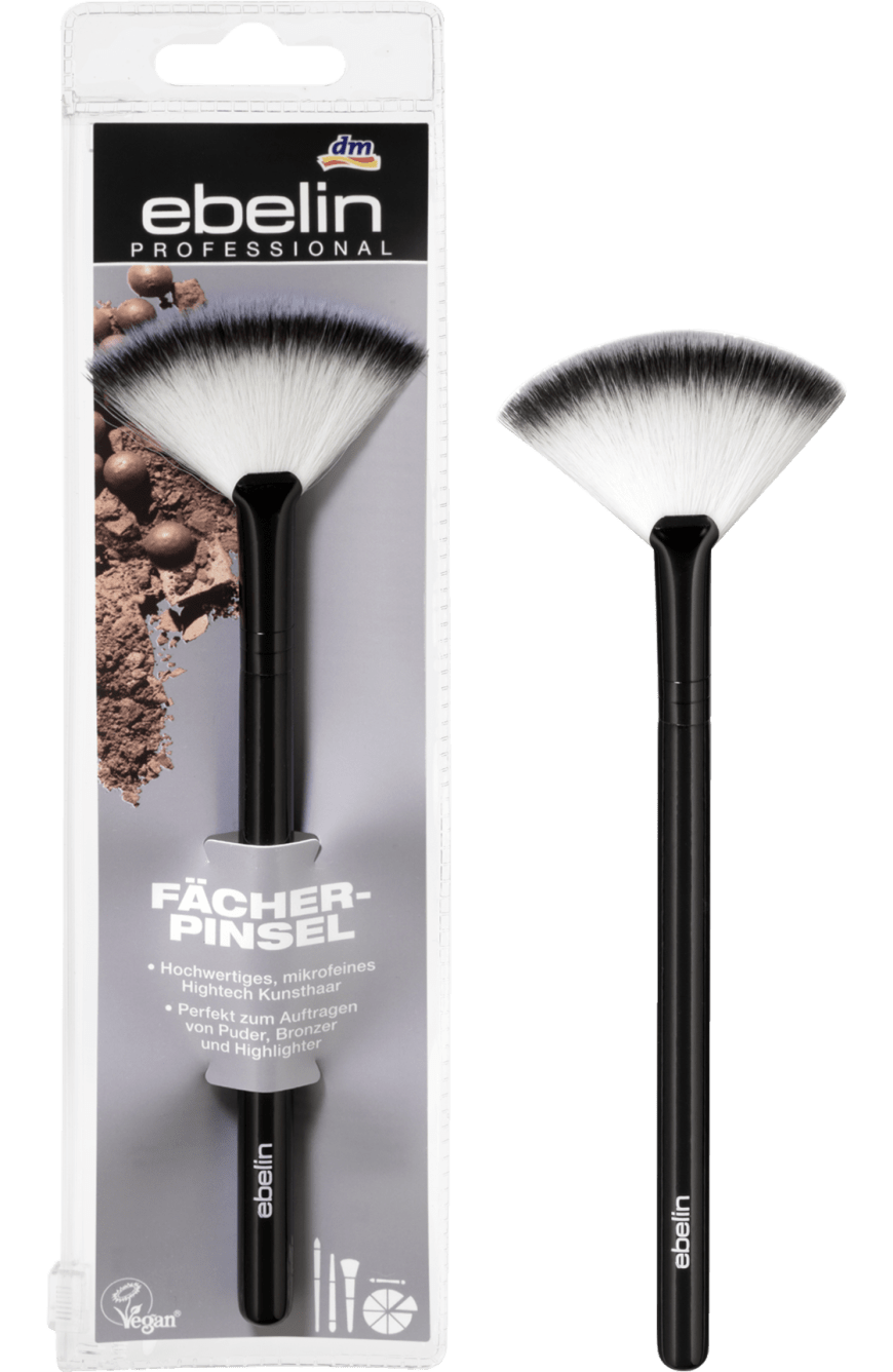 FÄCHER-PINSEL „Professional Fächerpinsel“ von Ebelin: Bye-bye, „too much“-Effekt – der Fächer zaubert nur einen Hauch Highlighter in das Gesicht, ca. 4 Euro