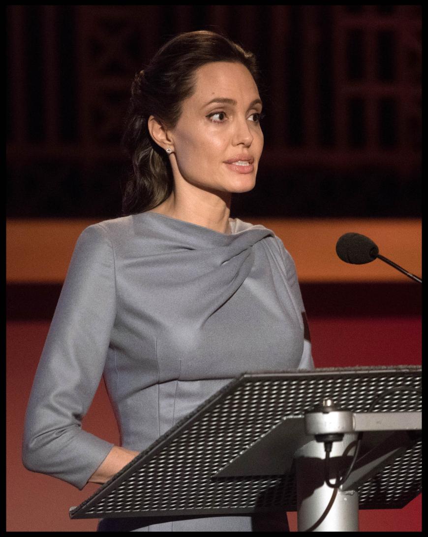 Jolie wolle sich komplett von der Schauspielerei abwenden und nach Großbritannien ziehen