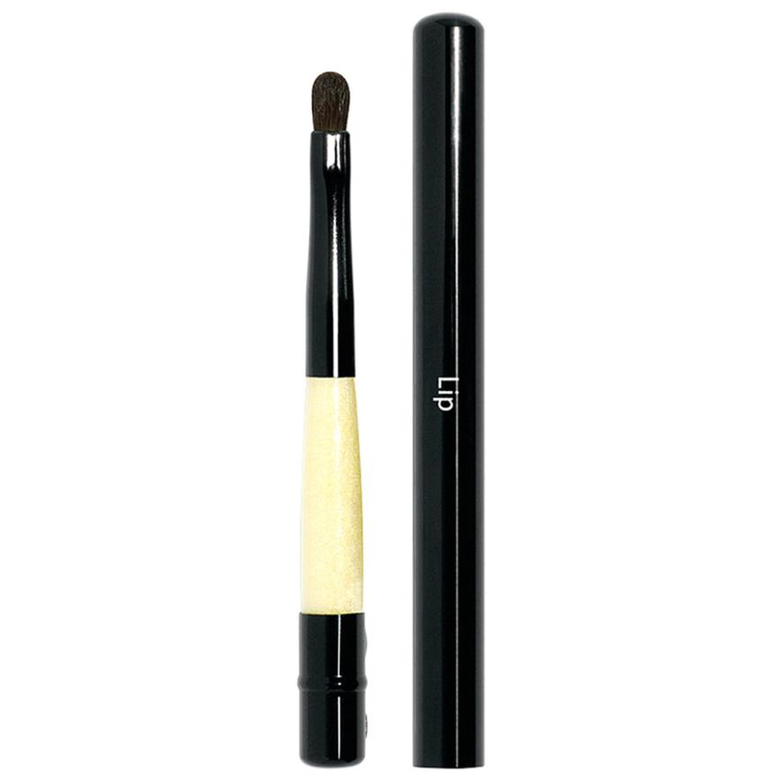 LIPPEN-PINSEL „Retractable Lip Brush“ von Bobbi Brown, hilft beim präzisen Auftragen von Lippenstift, bei dunklen Farben ein Must-have, ca. 30 Euro