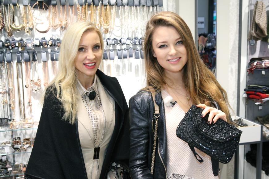 Zusammen mit Mama Ramona shoppte Joelina Drews in Rekordzeit.