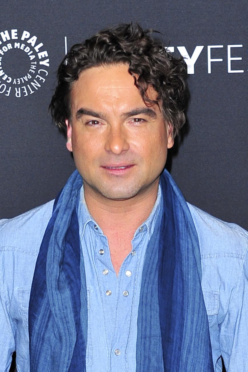 Johnny Galecki ist Jim Parsons mit einem Gehalt von 24 Millionen US-Dollar dicht auf den Füßen.