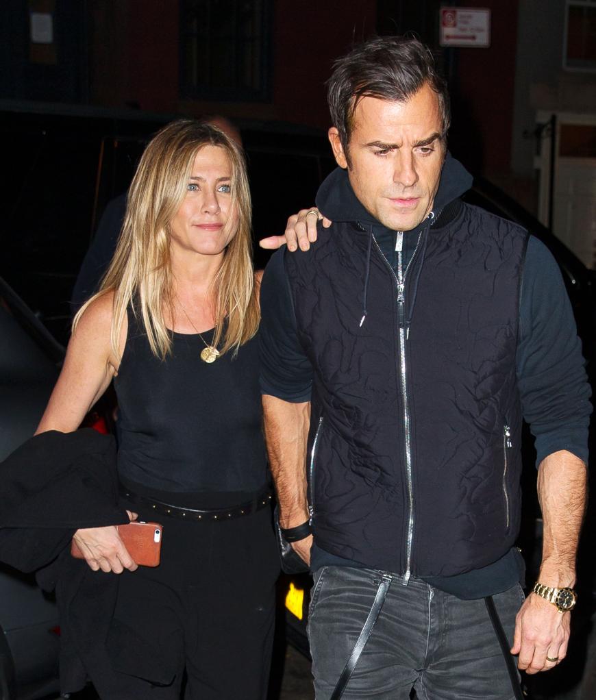 Jennifer Aniston & Justin Theroux: Sie lächeln die Krisengerüchte einfach weg.