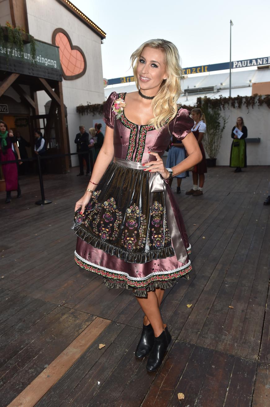 Verena Kerth hatte sich in ihr schönstes Dirndl gehüllt.