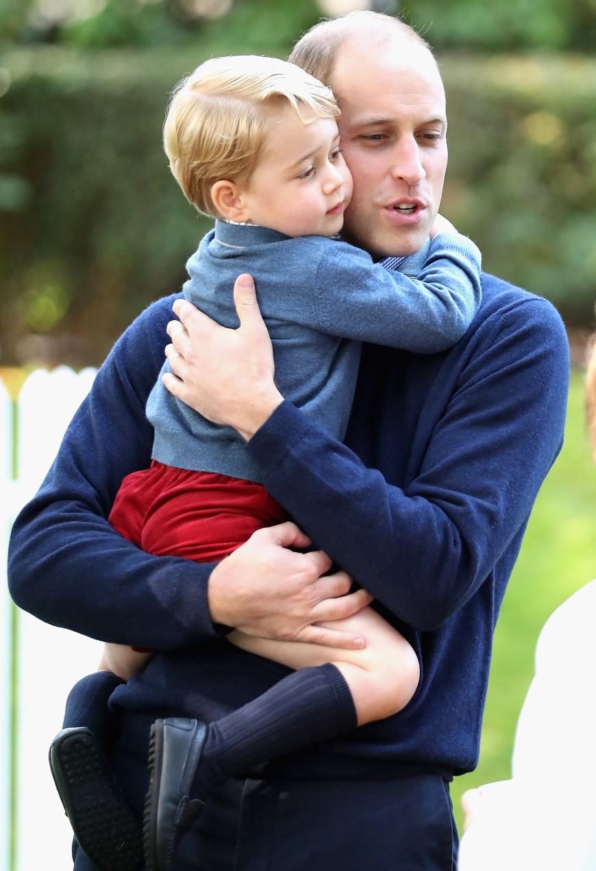 Daddys Junge: Prinz George blieb bei der Kinderparty in Kanada immer in Prinz Williams Nähe.