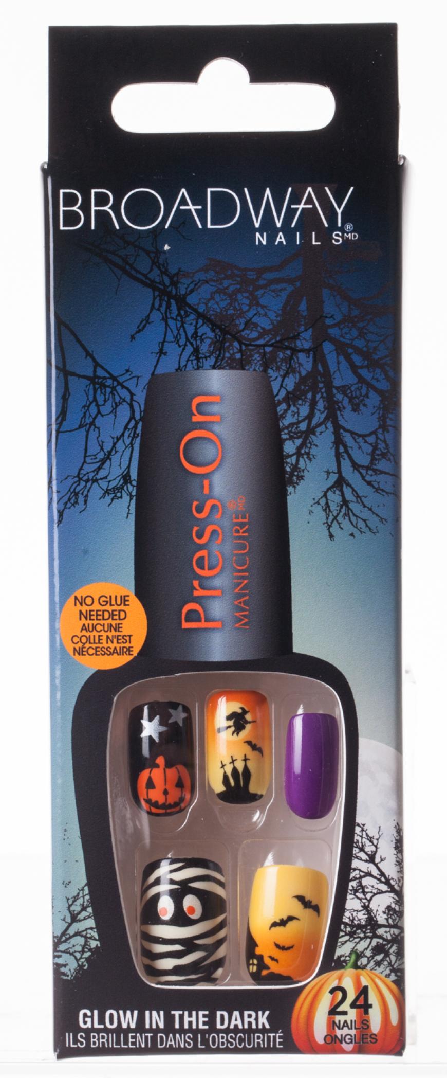 Für eine gruselige Maniküre sorgen die imPress Nägel im Halloween-Look. Die Nägel sind bei Budnikowsky und Müller für rund 7 Euro erhältlich.