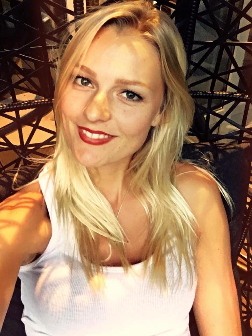 Miriam Höller zeigt sich erstmals nach dem Tod ihres Freundes wieder in der Öffentlichkeit.