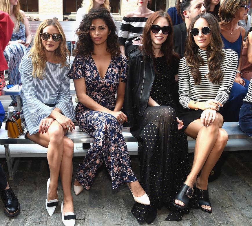 Aus den Front Rows der Fashion Shows ist sie nicht mehr wegzudenken: Hier bei Rebecca Minkhoff während der NYFW neben Camilla Alves, Coco Rocha und Louise Roe