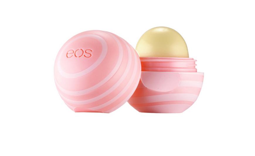 SAMTIG „Visibly Soft Coconut Milk“-Lippenbalsam von Eos, ca. 6 Euro, douglas.de