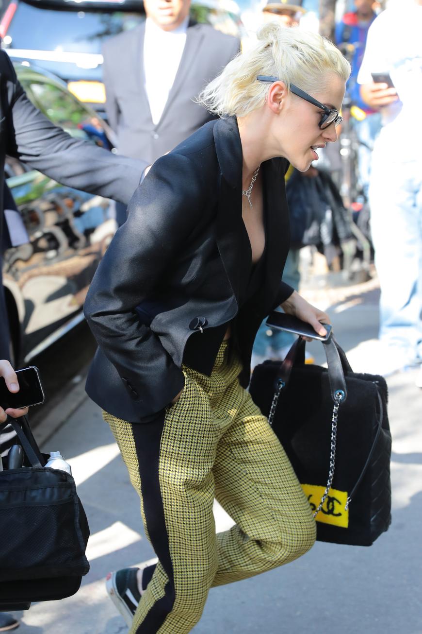 Kristen Stewart versuchte den Fotografen zu entkommen.