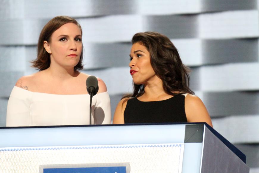 Lena Dunham ist als Feministin und Körperrechtsaktivistin aktiv.