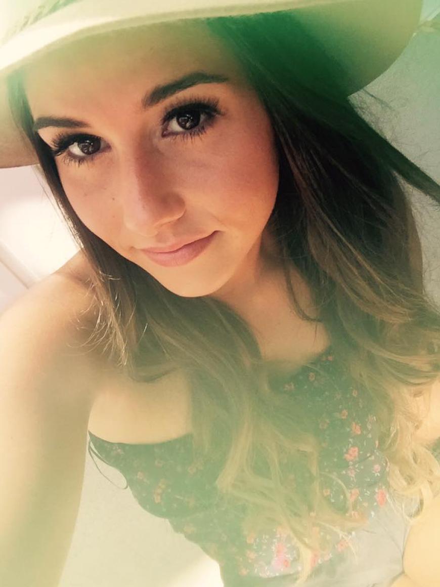 Sarah Lombardi zieht mit ihrer eigenen App den Ärger ihrer Fans auf sich.