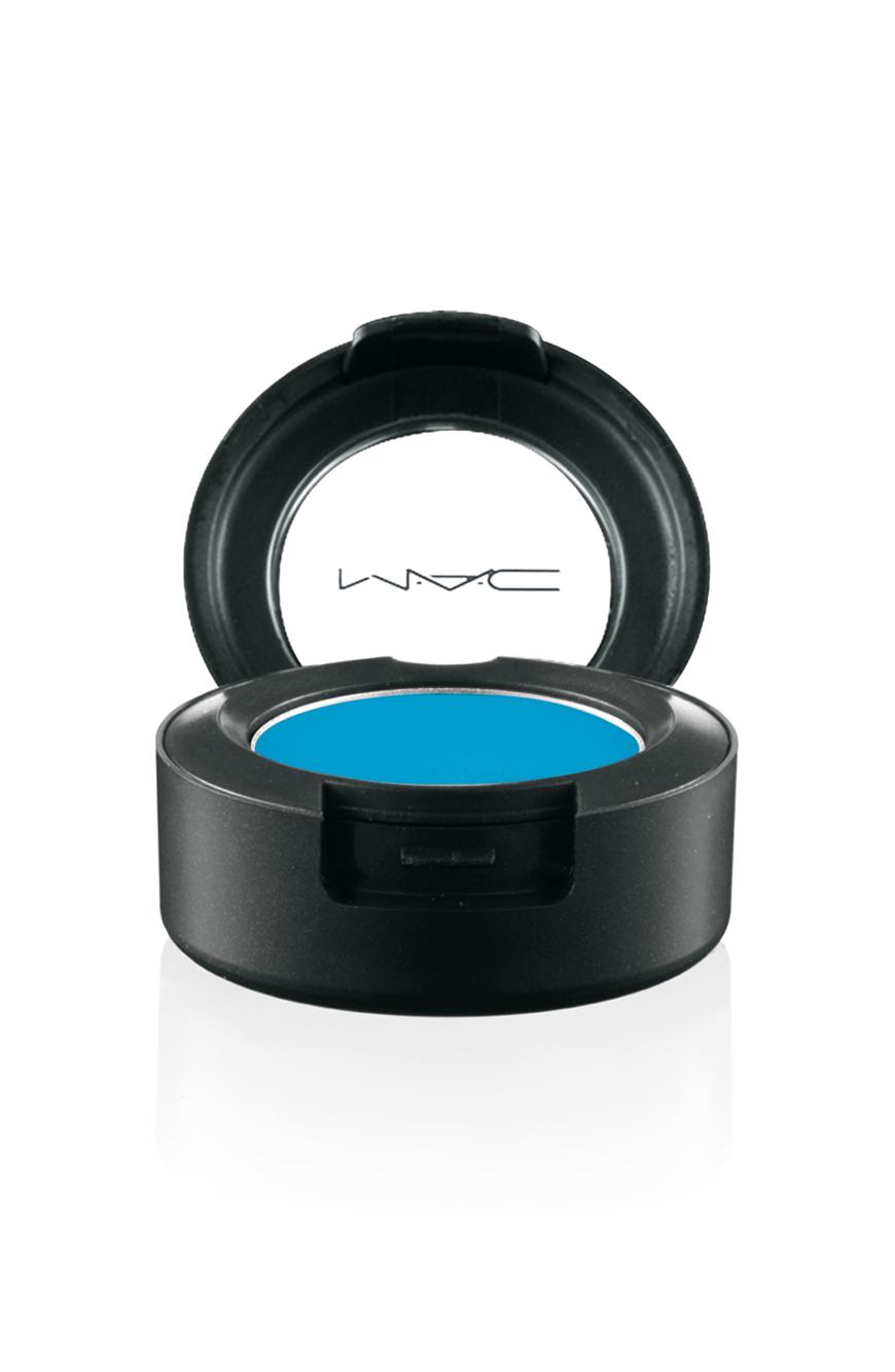 „Mono Eyeshadow“ von Mac, in „Elecric Eel“ ca. 19 Euro