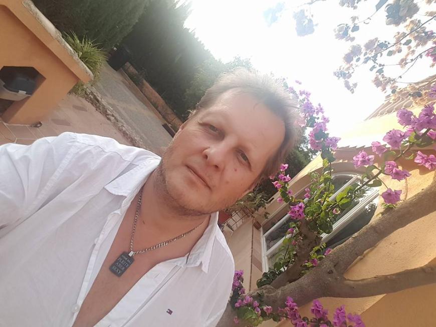 Finca-Vermietung, Schlager-Auftritte - Schmuckdesign! Jens Büchner hat sich mal wieder etwas Neues einfallen lassen.