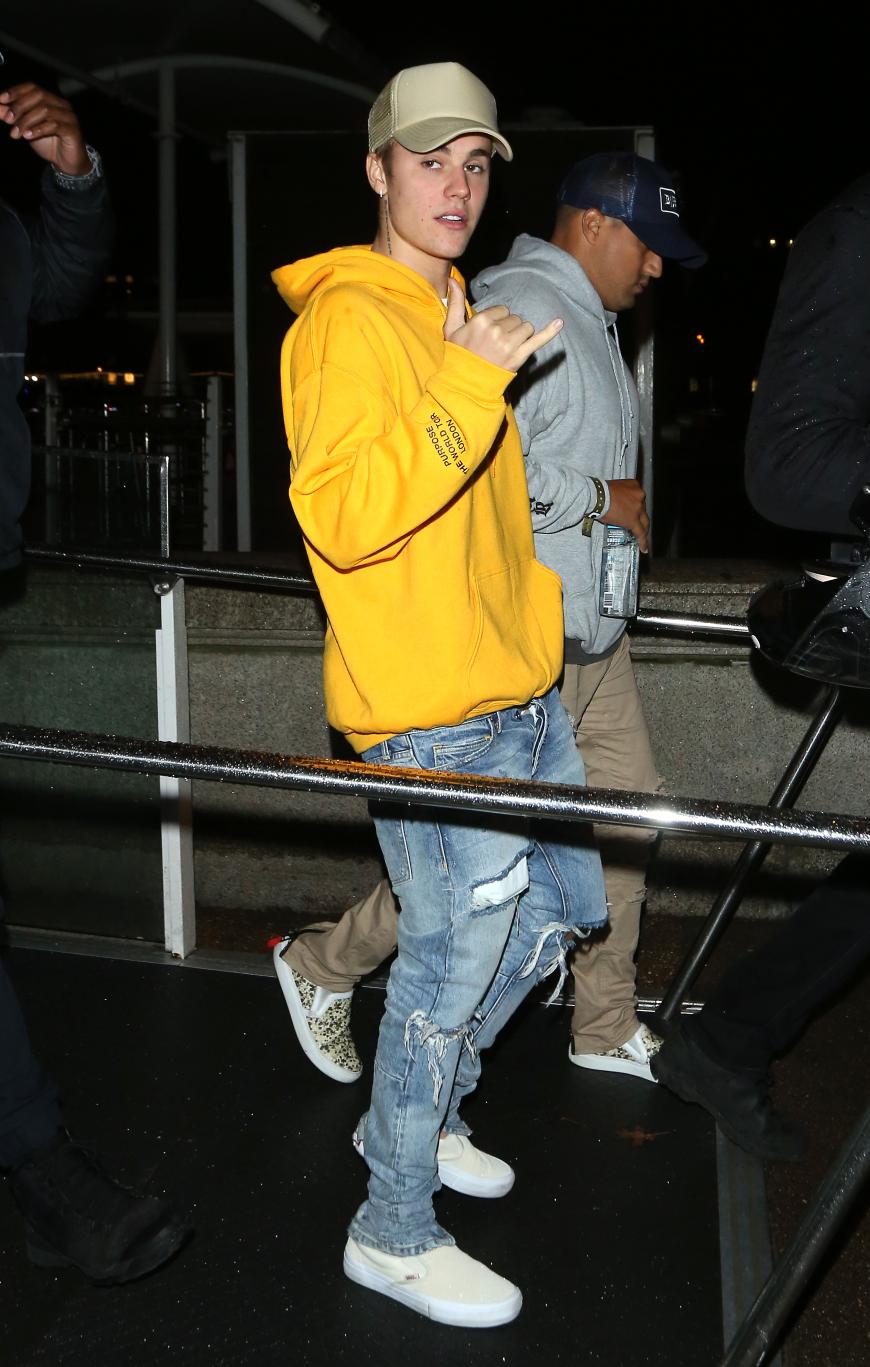 Justin Bieber ging nach seinem Auftritt in London Sushi essen.