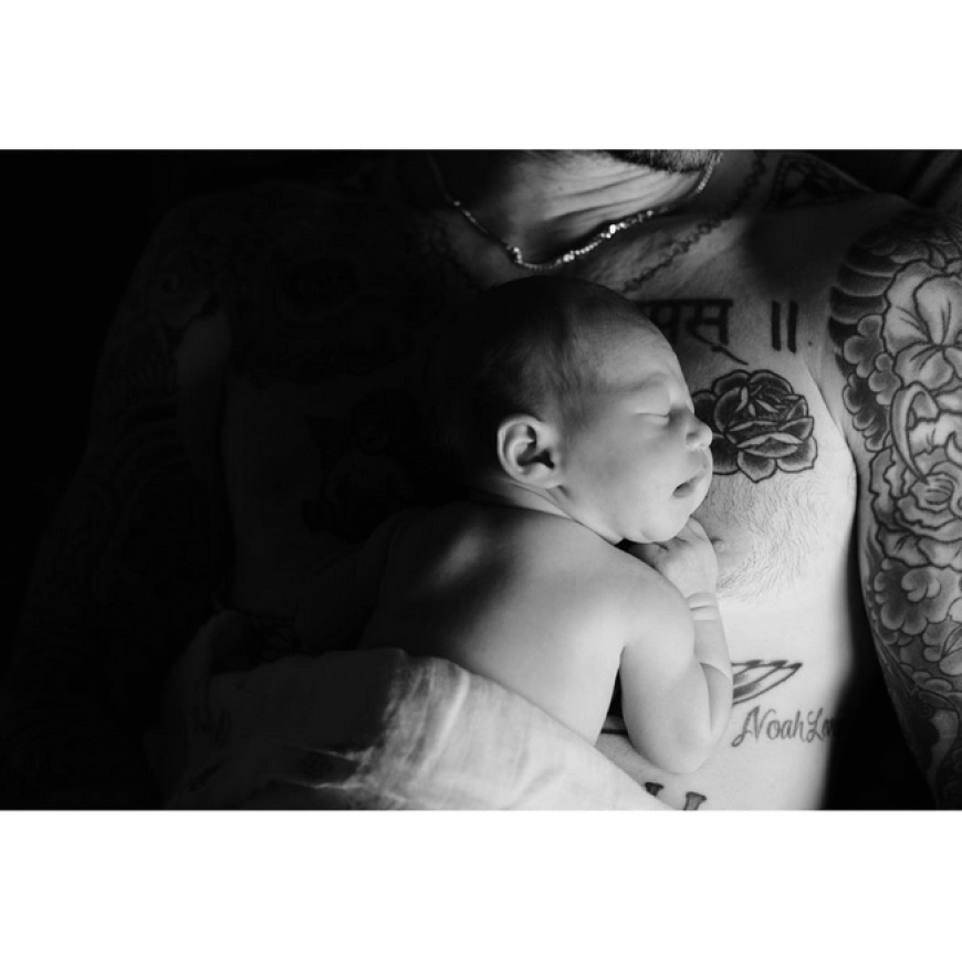 Adam teilte ein Bild von Dusty Rose auf Instagram.