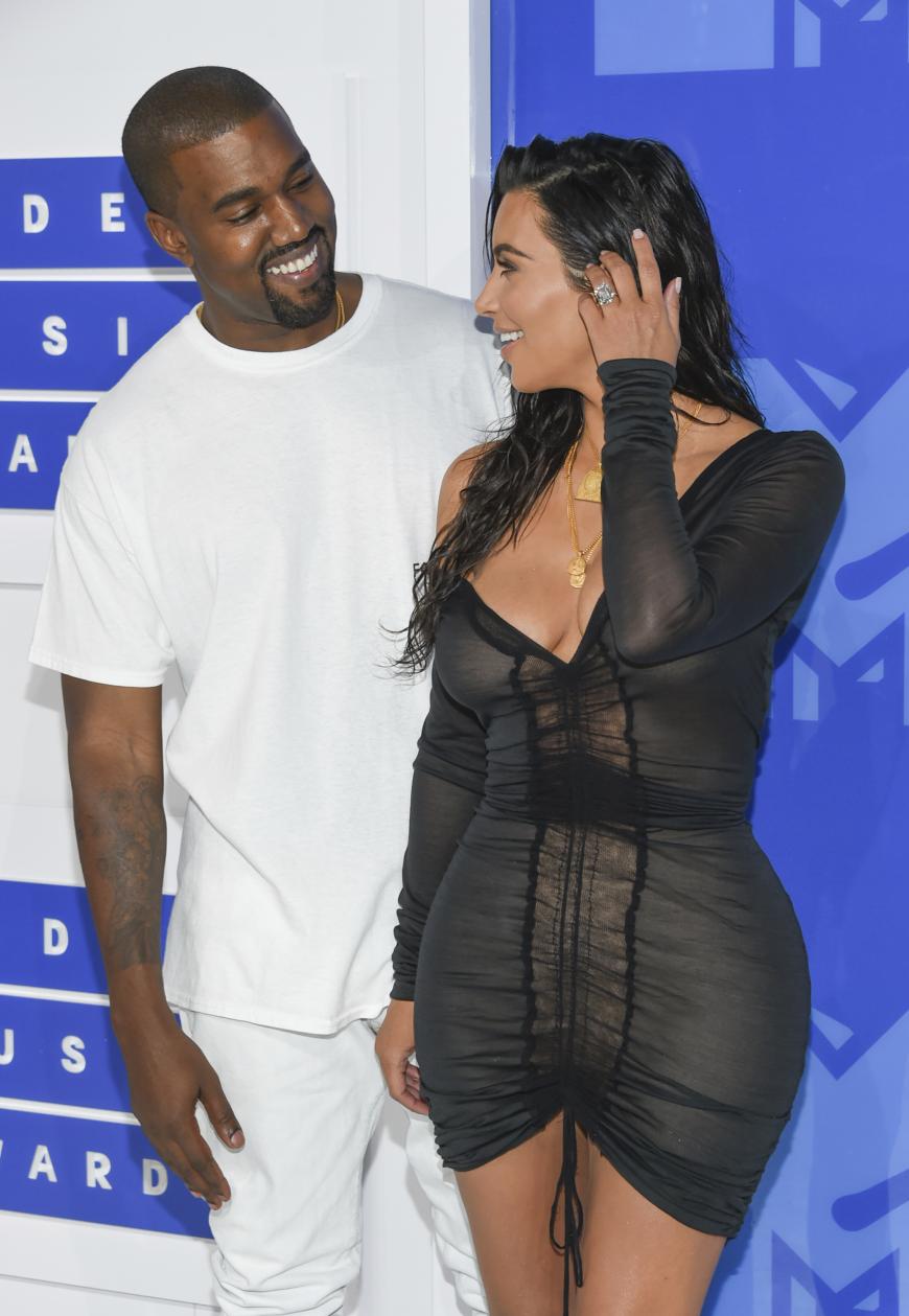 Kim erhält nach dem Raubüberfall Unterstützung von ihrem Ehemann Kanye West.