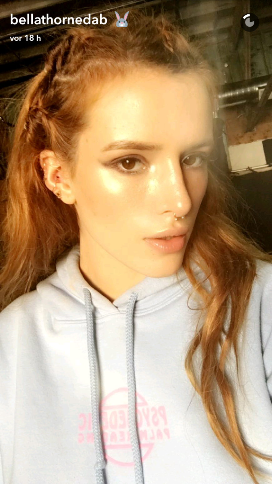 Keine Spur mehr vom Kinderstar-Image bei Bella Thorne.
