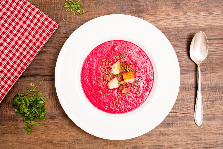 Farbenfroh und sooo lecker: Rote Bete Suppe
