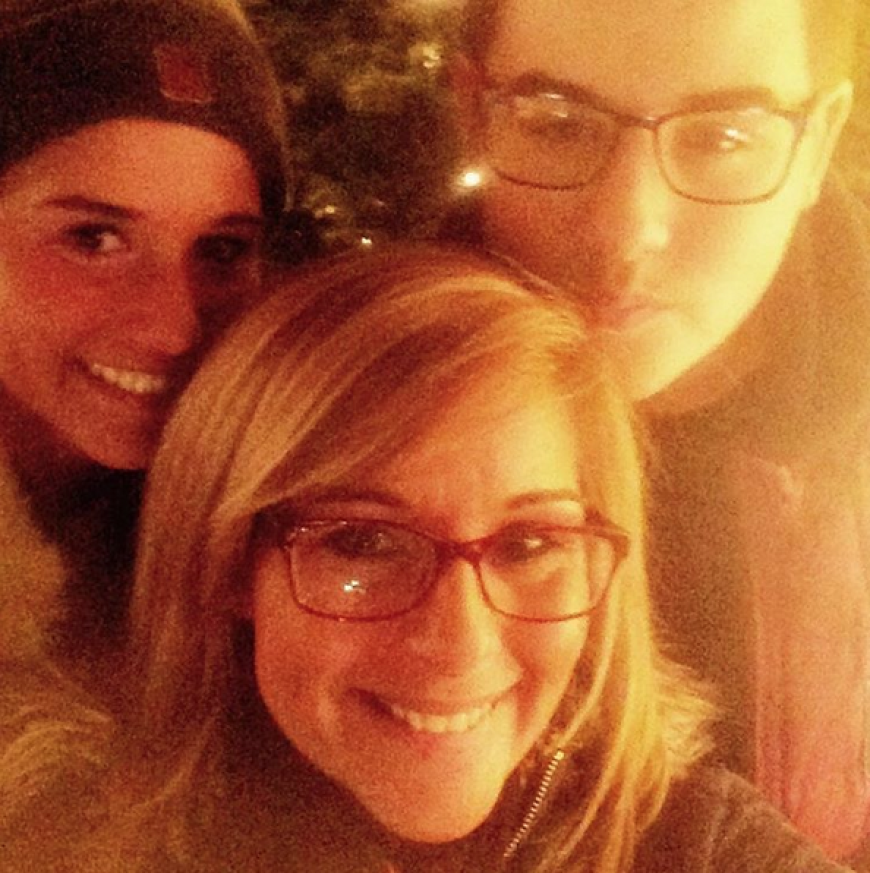 Auf Instagram postete sie ein Familien-Selfie, schrieb dazu einen Songtext von Celine Dion.