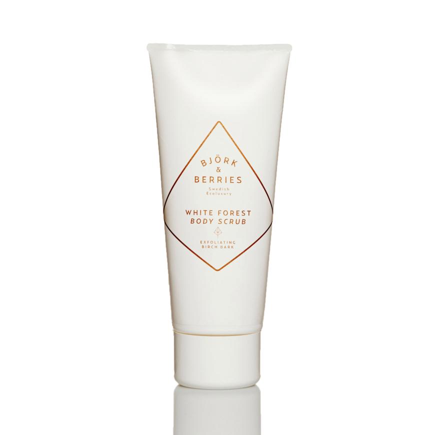 Mit Birkenrinde: „White Forest Body Scrub“ von Björk & Berries, ca. 29 Euro, niche-beauty.com