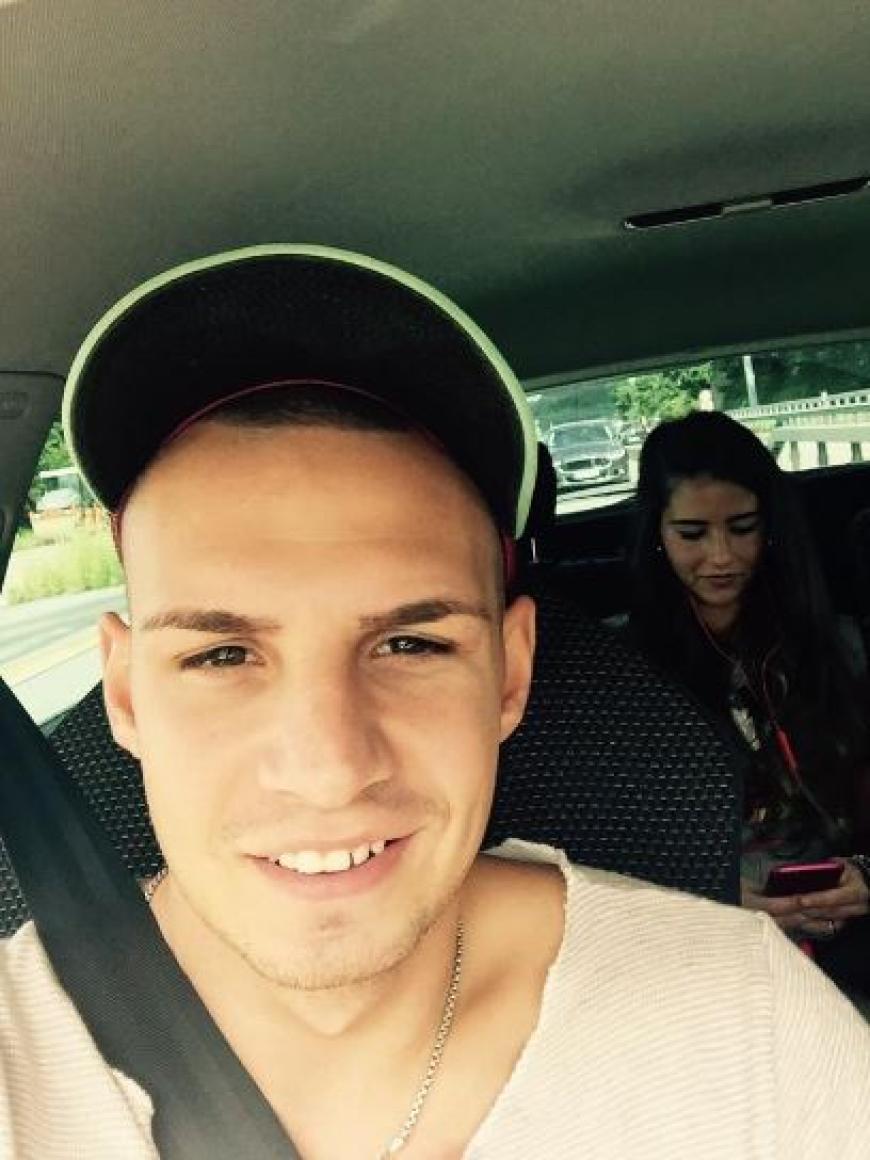 Der Grund ist dieses Foto von Sarah und Pietro, denn der DSDS-Sieger schrieb dazu: