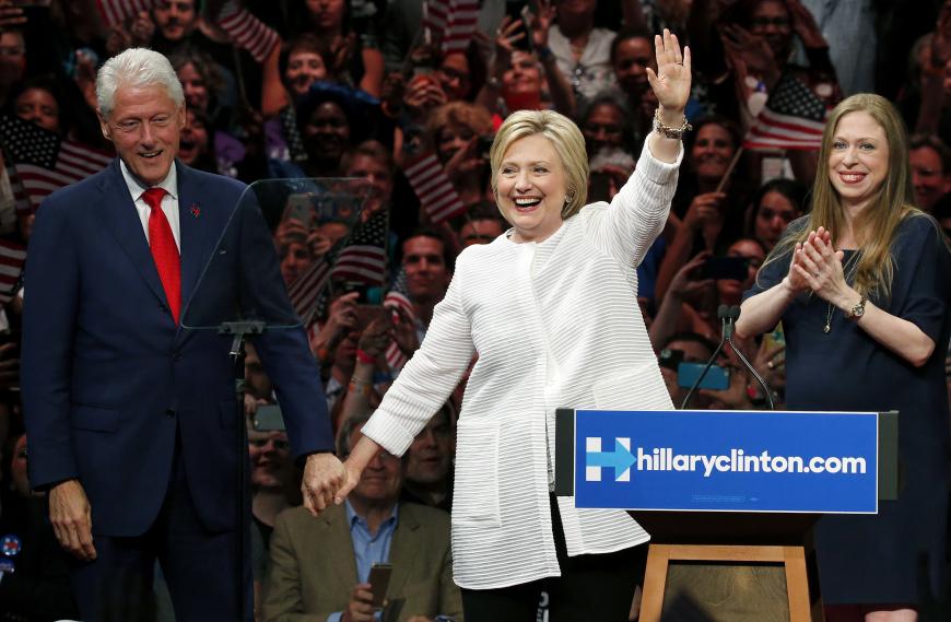 Was wohl Bill und Hillary Clinton zu den coolen Kostümen der beiden Megastars sagen?