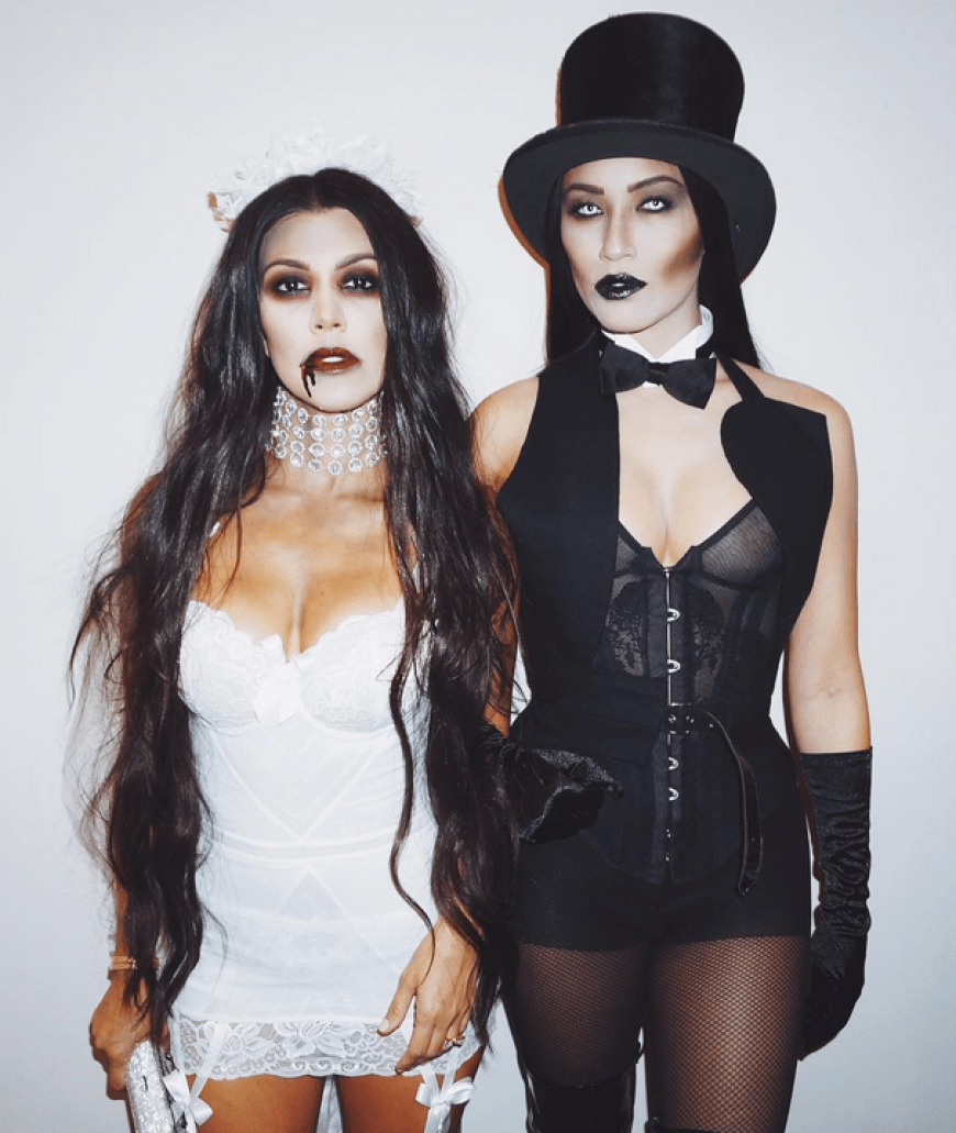 Kourtney Kardashian feierte derweil mit Kim Kardashians Assistentin Stephanie Sheppard als schauriges Ehepaar.