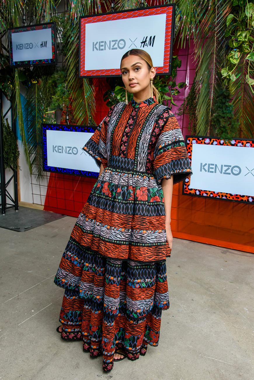 Wow-Look: Bloggerin Wana Limar durfte dieses Traumkleid der Kollektion auf dem Red Carpet tragen.