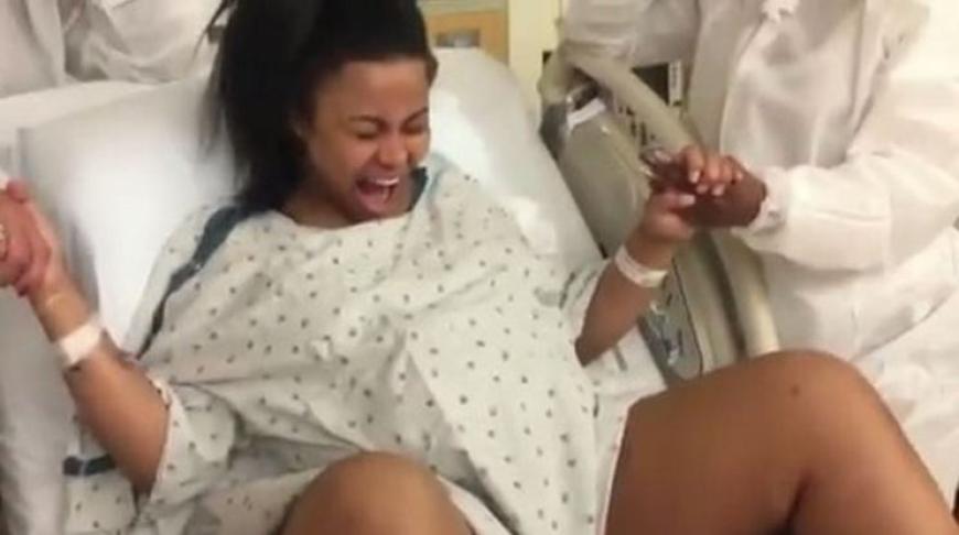 In einem verrückten Mannequin-Video spielen Rob Kardashian und Blac Chyna die Geburt von Dream nach.