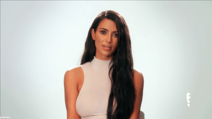 Kim Kardashian spricht bei