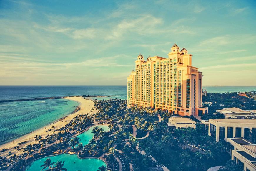 Luxushotel auf den Bahamas: Hier kann der Urlaub Tür an Tür mit den Promis verbracht werden.