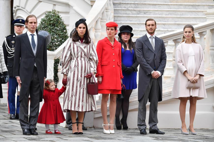 Beatrice Borromeo (rechts) und Pierre Casiraghi mit einem Teil der Fürstenfamilie am Nationalfeiertag von Monaco.