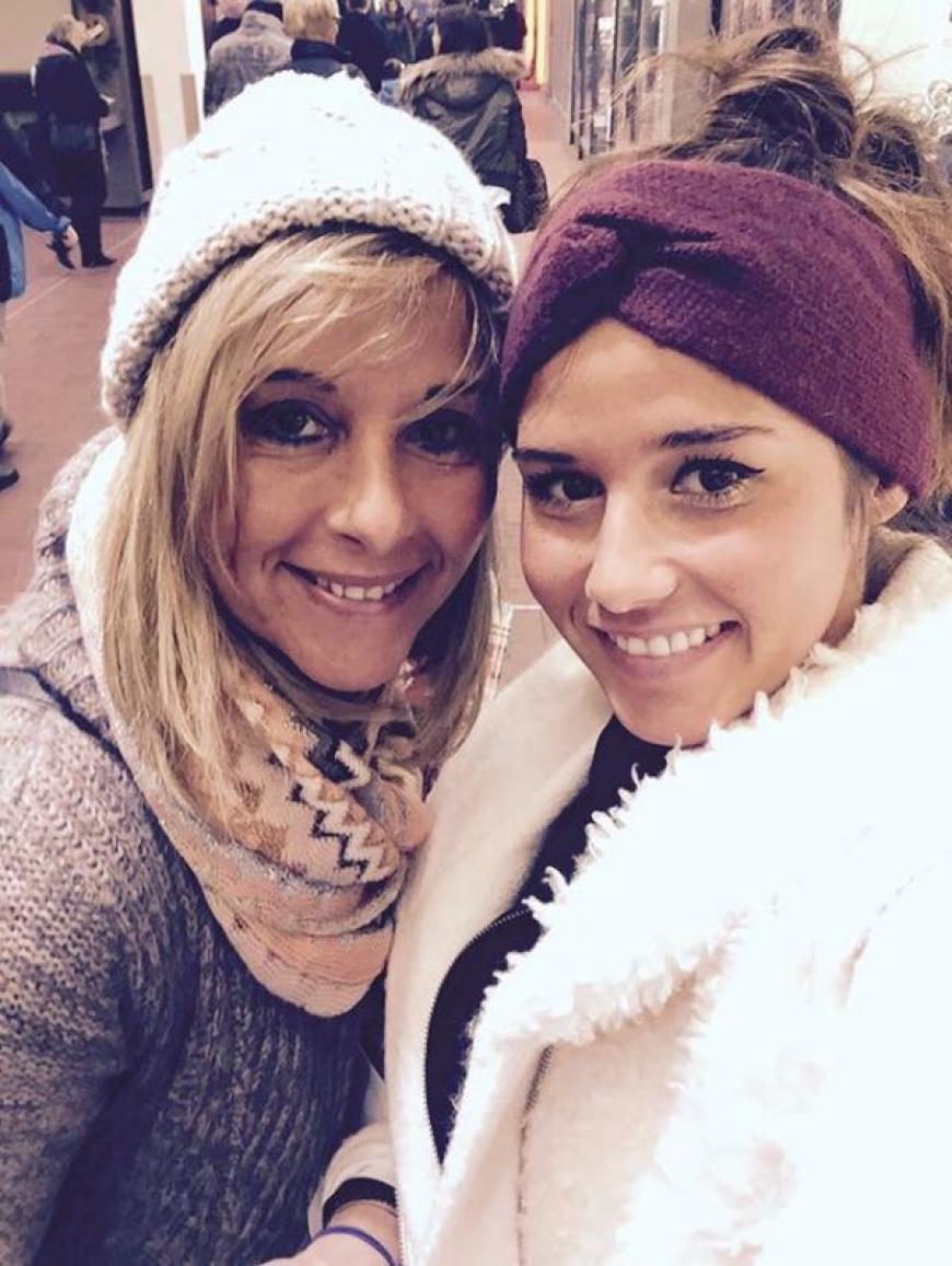 Sarah Lombardi verbindet ein enges Band mit ihrer Mutter - aus diesem Grund machen ihre Hater auch nicht vor Sonja Strano Halt.
