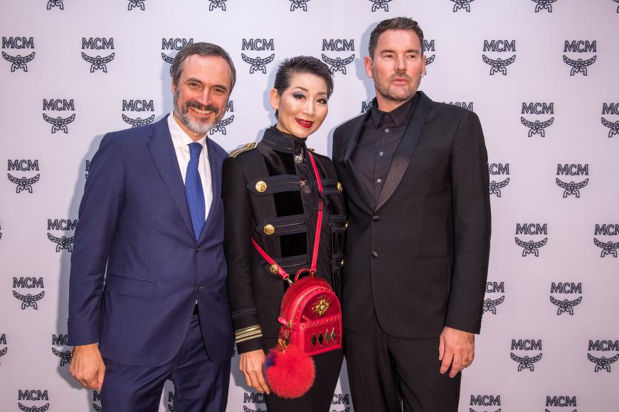 Auch Paolo Fontanelli, Sung Joo Kim und natürlich Michael Michalsky posierten vor der beliebten MCM Wand.