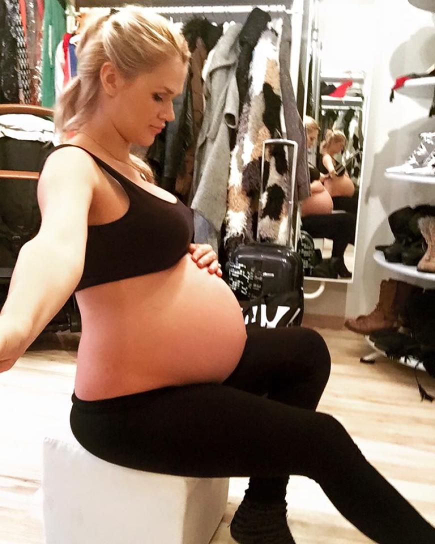 XXL-Babykugel: Sara Kulka dokumentierte ihre Schwangerschaft auf Facebook und Instagram.