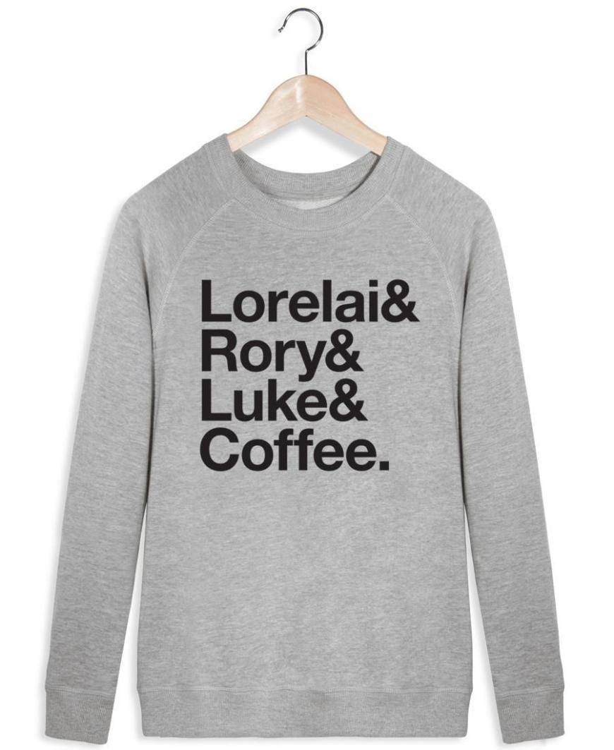 Das ist das Dream-Team der „Gilmore Girls“ und natürlich darf einer nicht fehlen, der Kaffee! Juniqe, 39€