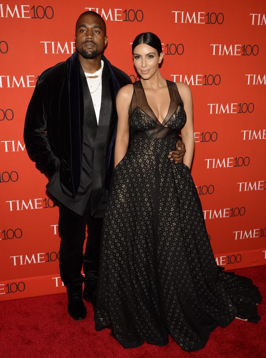 Ehefrau Kim Kardashian hatte ihren ersten geplanten Auftritt nach dem Überfall abgesagt, um ihren Mann Kanye West beizustehen.
