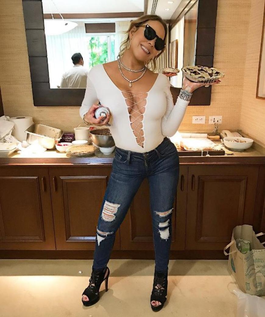 Autsch! Bei diesem Foto von Mariah Carey ist die Bildbearbeitung nicht zu übersehen.