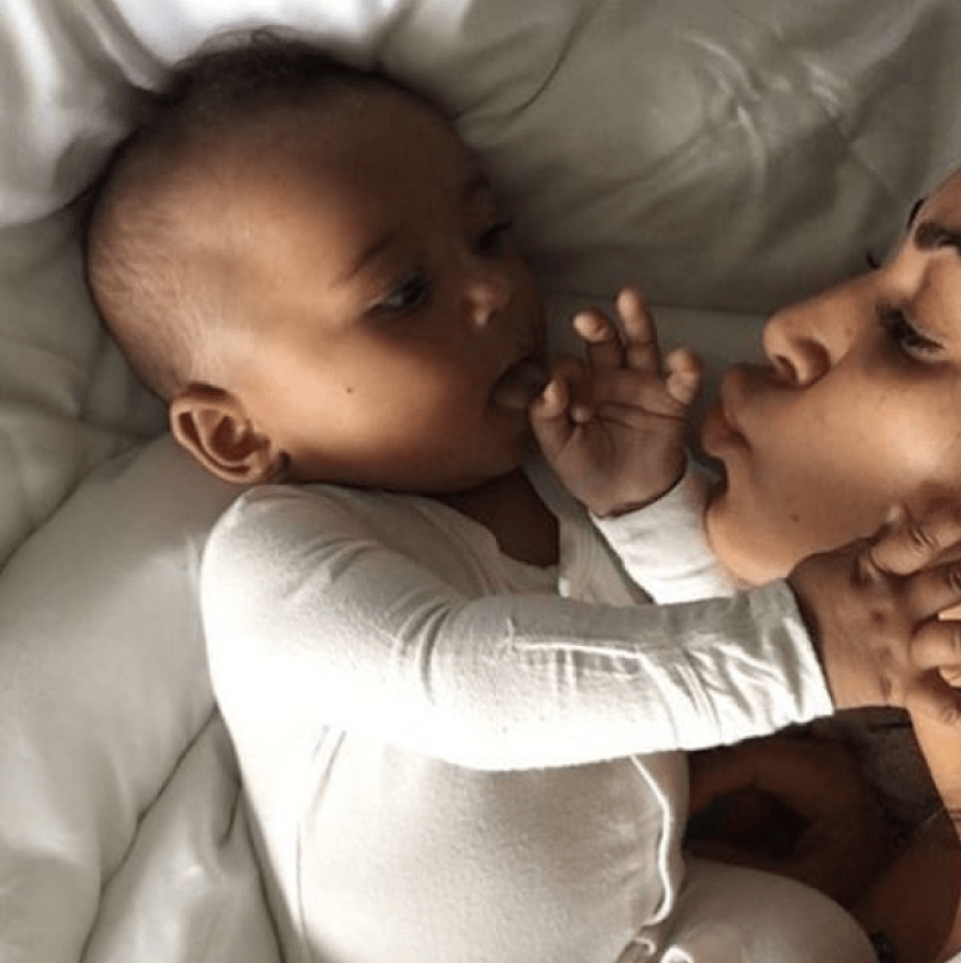 Jonathan Cheban postete ein Bild von Saint West und Mama Kim Kardashian.