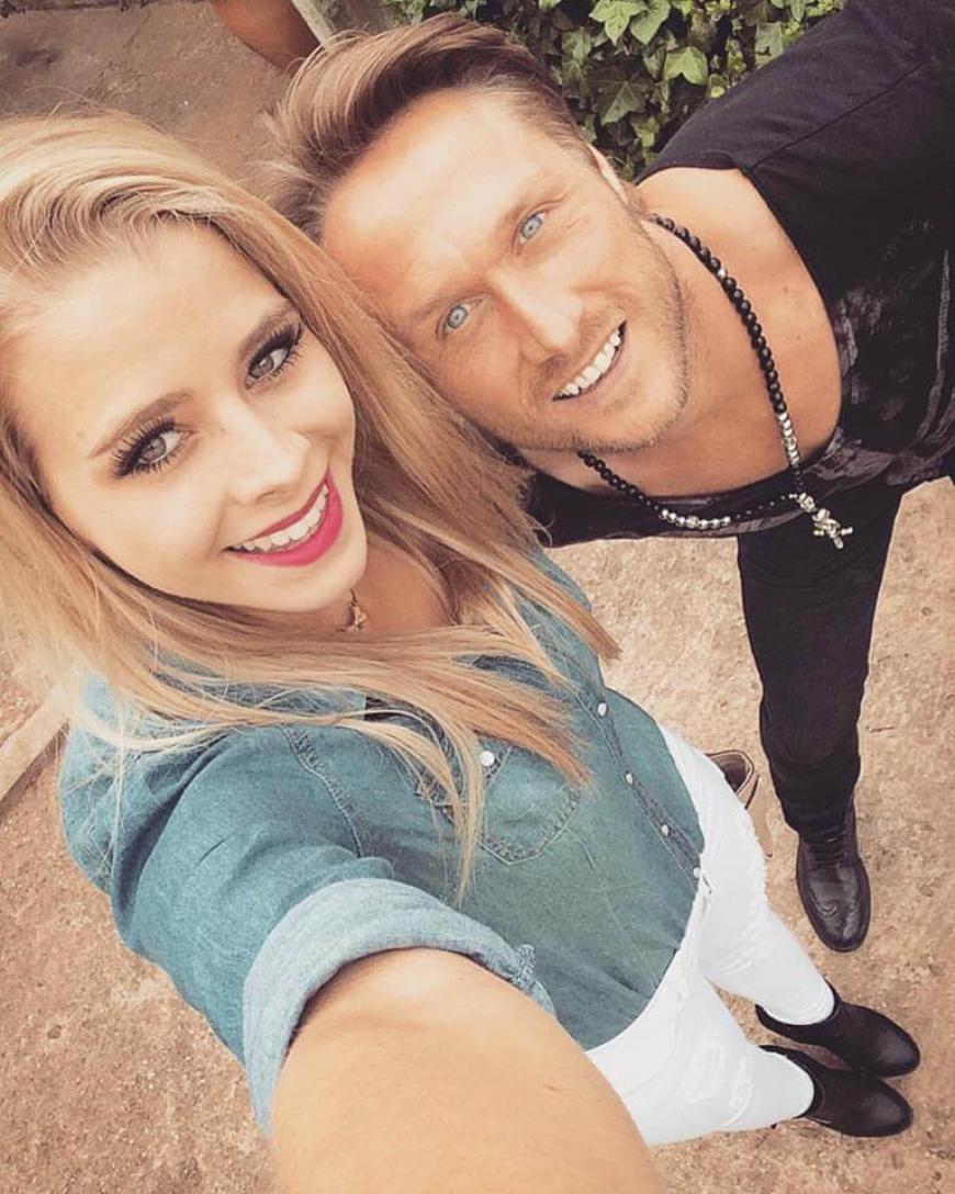 Zuvor war Nico Schwanz mit Ex-Bachelor-Kandidatin Saskia Atzerodt liiert.